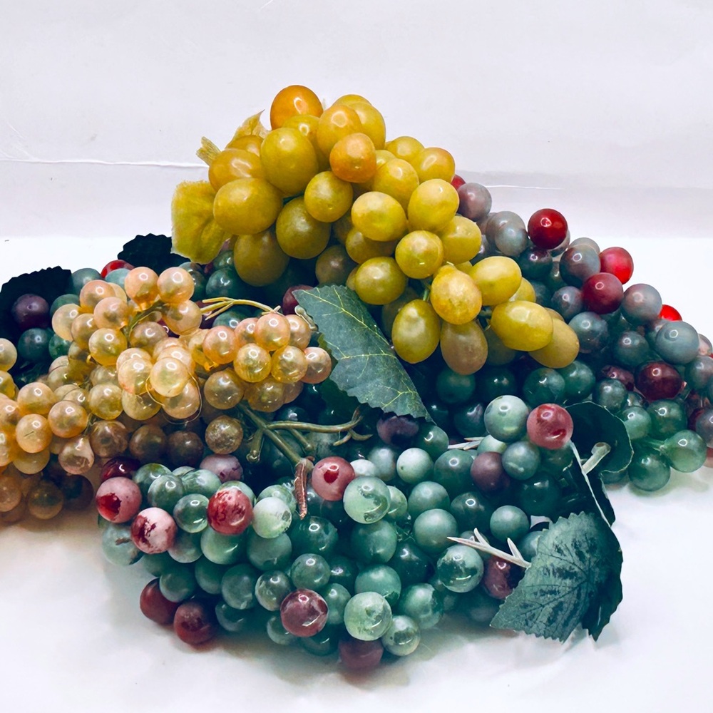 Vintage Plastic Grapes MCM Mid Century Modern Retro Set of 5 Multi-Color